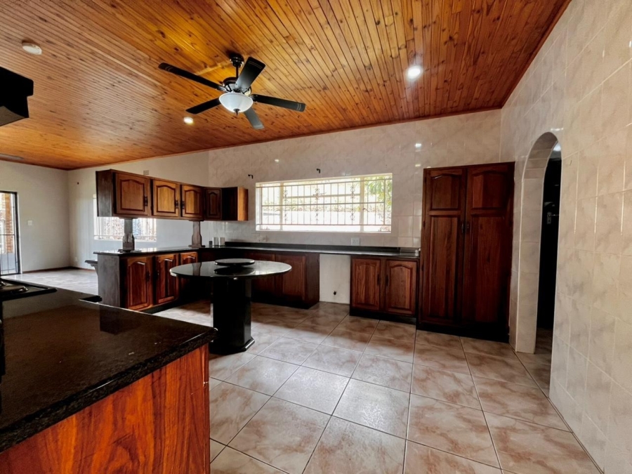 4 Bedroom Property for Sale in Safari Gardens North West